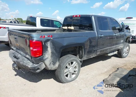 2018 Chevrolet Silverado 2500Hd High Country z USA, uszkodzony, nr VIN 1GC1KXEY7JF109379